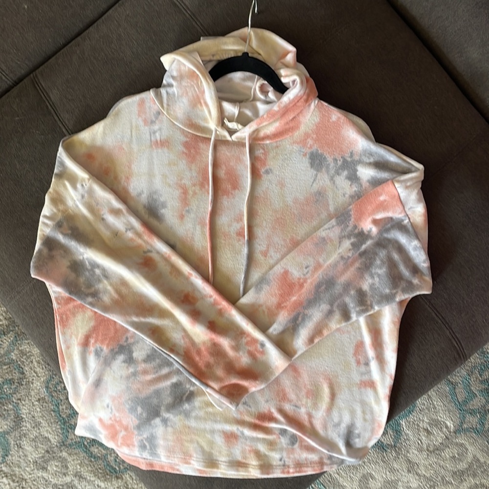 TieDye Lightweight Hoodie - Picture 6 of 6